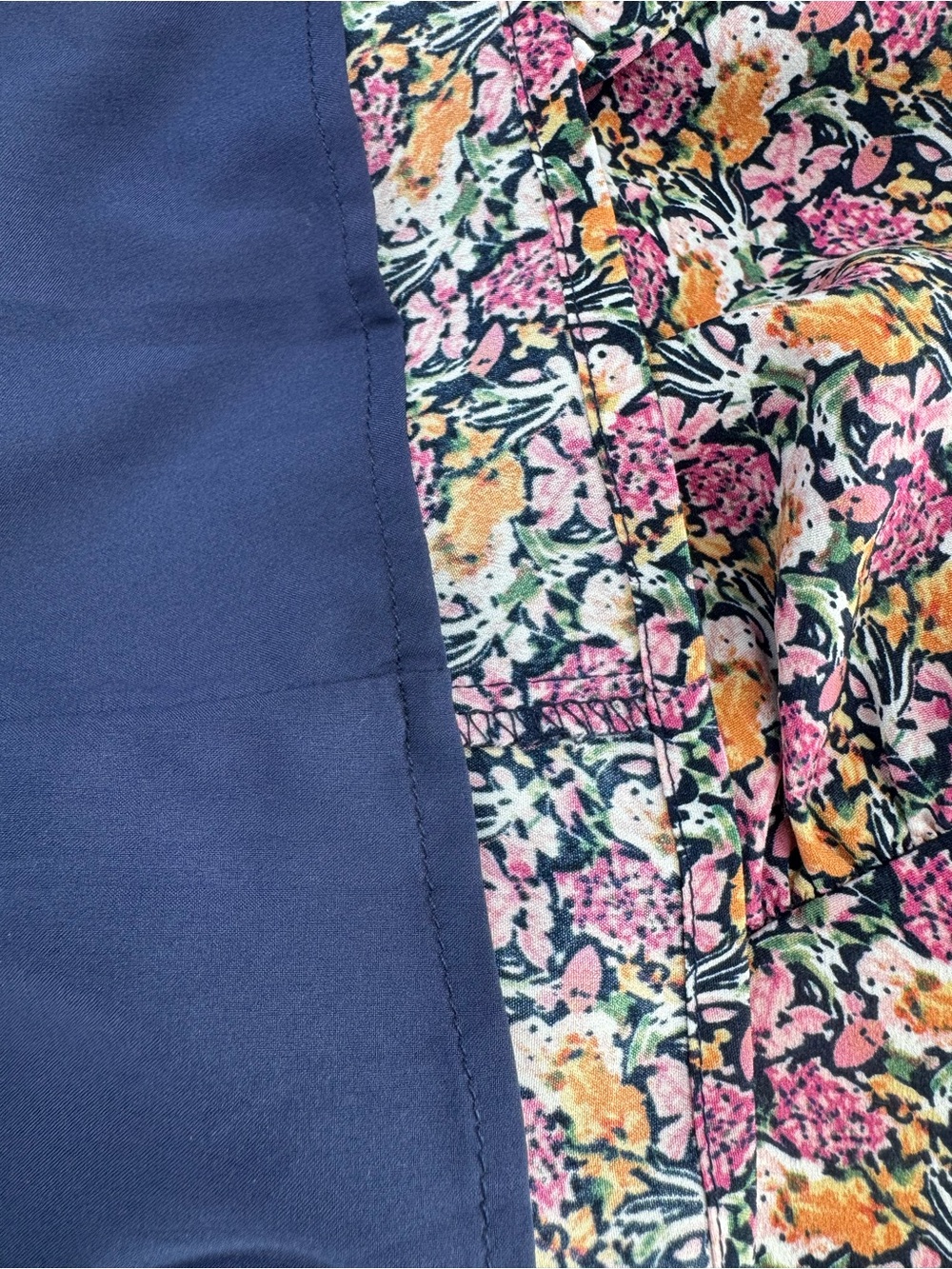 Nwt Roolee Dainty Floral Ruffle Peter Pan Collar Button V-Neck Puff Blouse Small — image 5 of 8